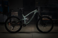 Load image into Gallery viewer, EXT Storia Lok V3 Enduro Racing