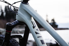 Load image into Gallery viewer, Evil Following AXS i9 Hydra