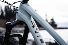 Load image into Gallery viewer, Evil Following V3 GX i9 Hydra