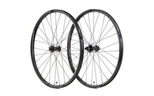 Load image into Gallery viewer, Industry Nine Enduro S Carbon Hydra 29" Wheelset