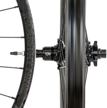 Load image into Gallery viewer, Industry Nine Enduro S Carbon Hydra 29" Wheelset