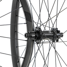 Load image into Gallery viewer, Industry Nine Enduro S Carbon Hydra 29" Wheelset