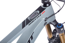 Load image into Gallery viewer, Pivot Shuttle SLX XT