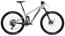 Load image into Gallery viewer, Pivot Trail 429 V3 bike Race XT
