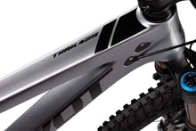 Load image into Gallery viewer, Pivot Trail 429 V3 bike Race XT